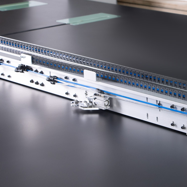 Průmyslový šicí automat TEXI FREE 360 XXLF 250X150 SET